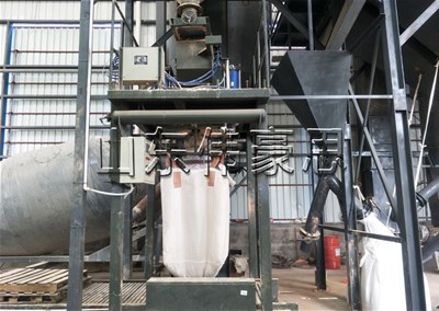 純緘噸袋自動(dòng)包裝機(jī)是怎樣自動(dòng)完成包裝工作的？
